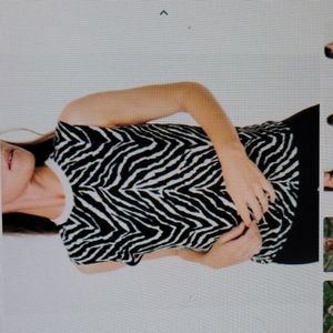 Zyia safari sleeveless tank